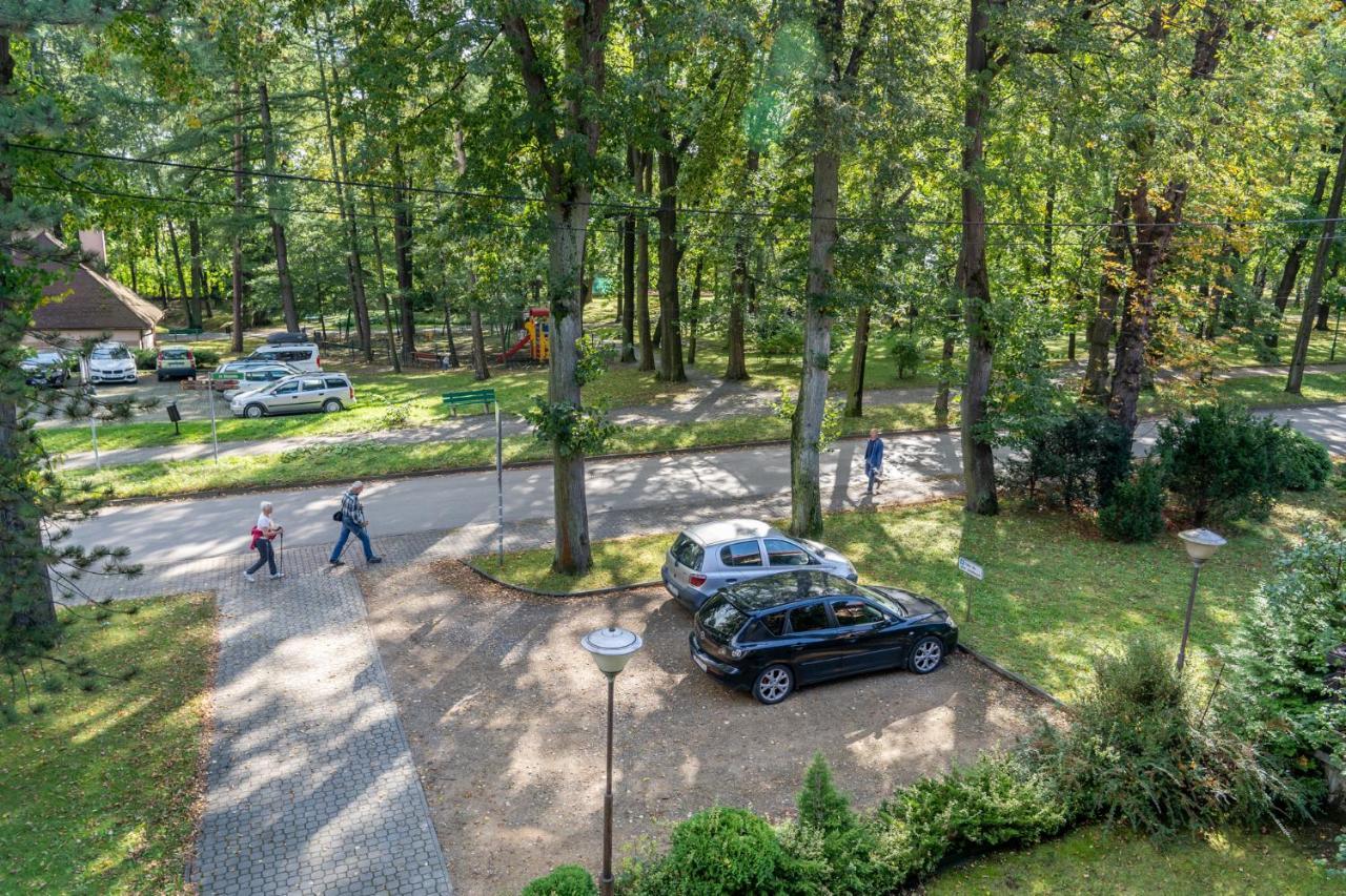 Hotel Beskid Белско-Бяла Екстериор снимка
